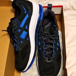 Mens Air Max genome, size 12